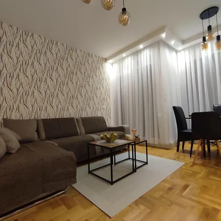 Apartment Ltl *